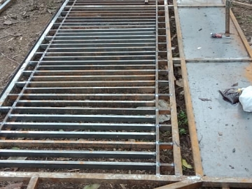 Pekerjaan Pembuatan Pintu Pagar Besi